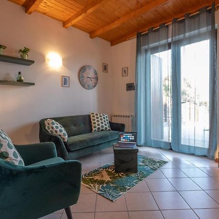 Happy Guest Apartments - Lake & Green Oasis Riva di Solto Exterior foto