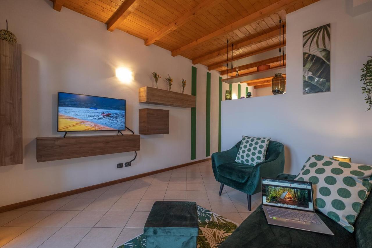 Happy Guest Apartments - Lake & Green Oasis Riva di Solto Exterior foto